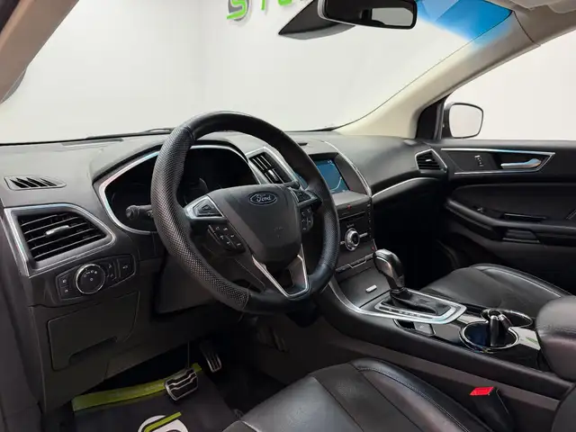 Ford Edge view 9