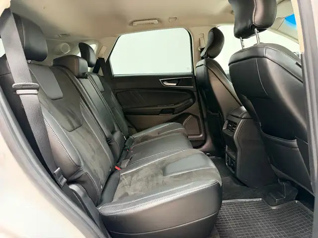 Ford Edge view 14