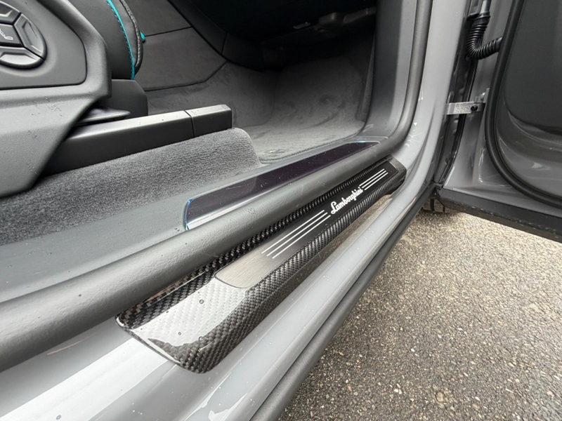 Lamborghini Urus URUS SE PROD26/GRIGIOCHINA/CARBON/PANO — photo 10