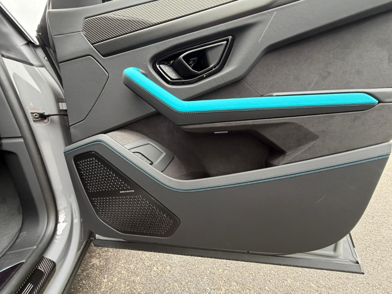Lamborghini Urus URUS SE PROD26/GRIGIOCHINA/CARBON/PANO — photo 6