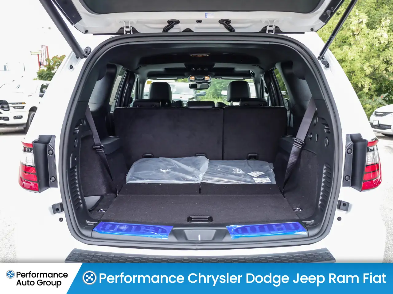 Dodge Durango снимка Dodge Durango