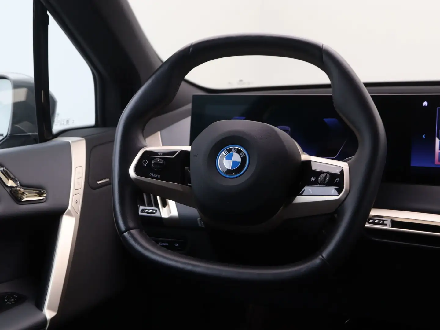 BMW iX xDrive40 High Executive 77 kWh Gris - 2
