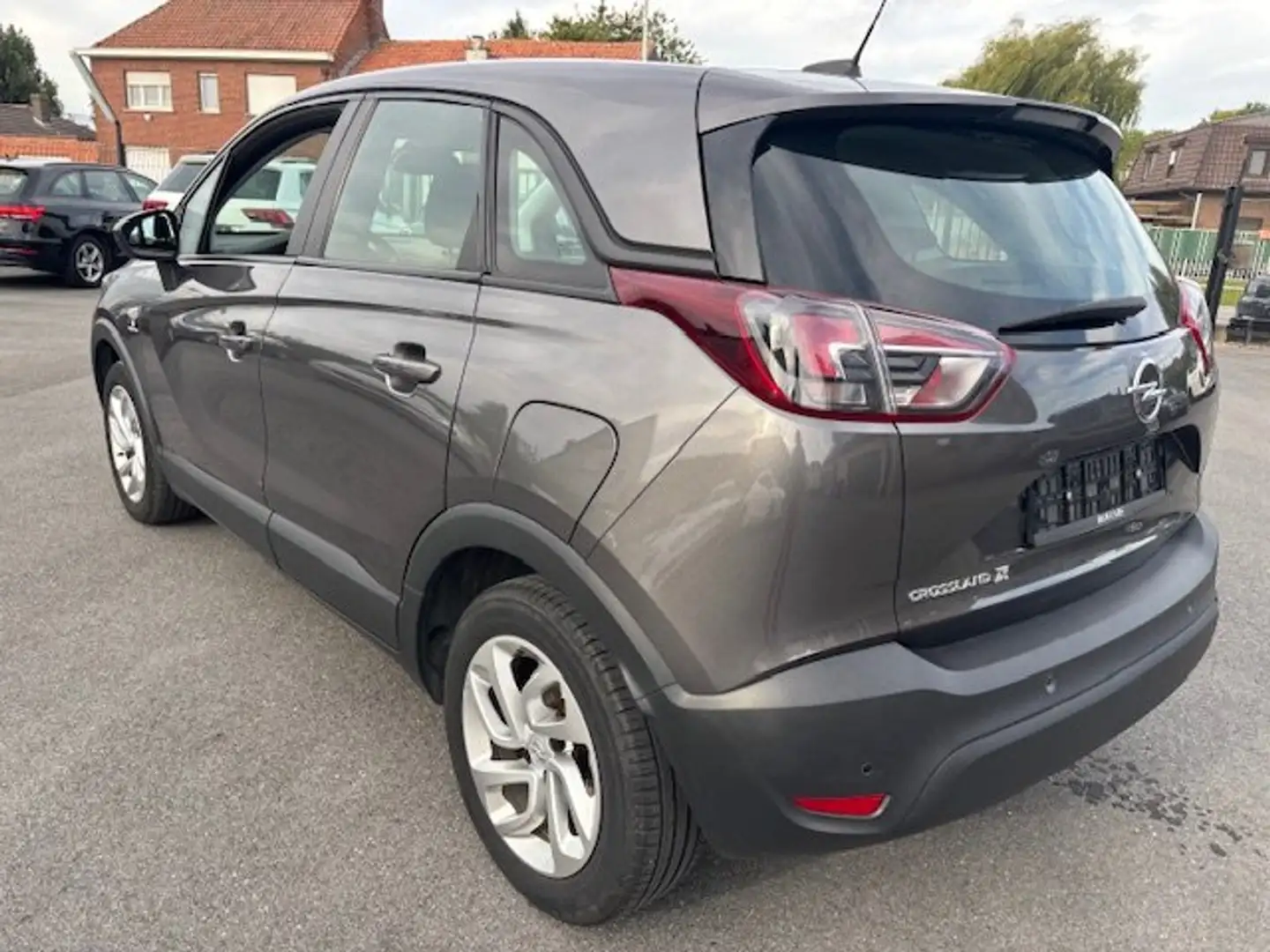Opel Crossland X Crossland X 1.2 !! met NIEUWE DISTRIBUTIERIEM!! Grijs - 2