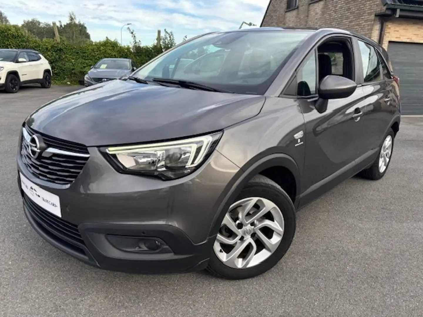 Opel Crossland X Crossland X 1.2 !! met NIEUWE DISTRIBUTIERIEM!! Grijs - 1