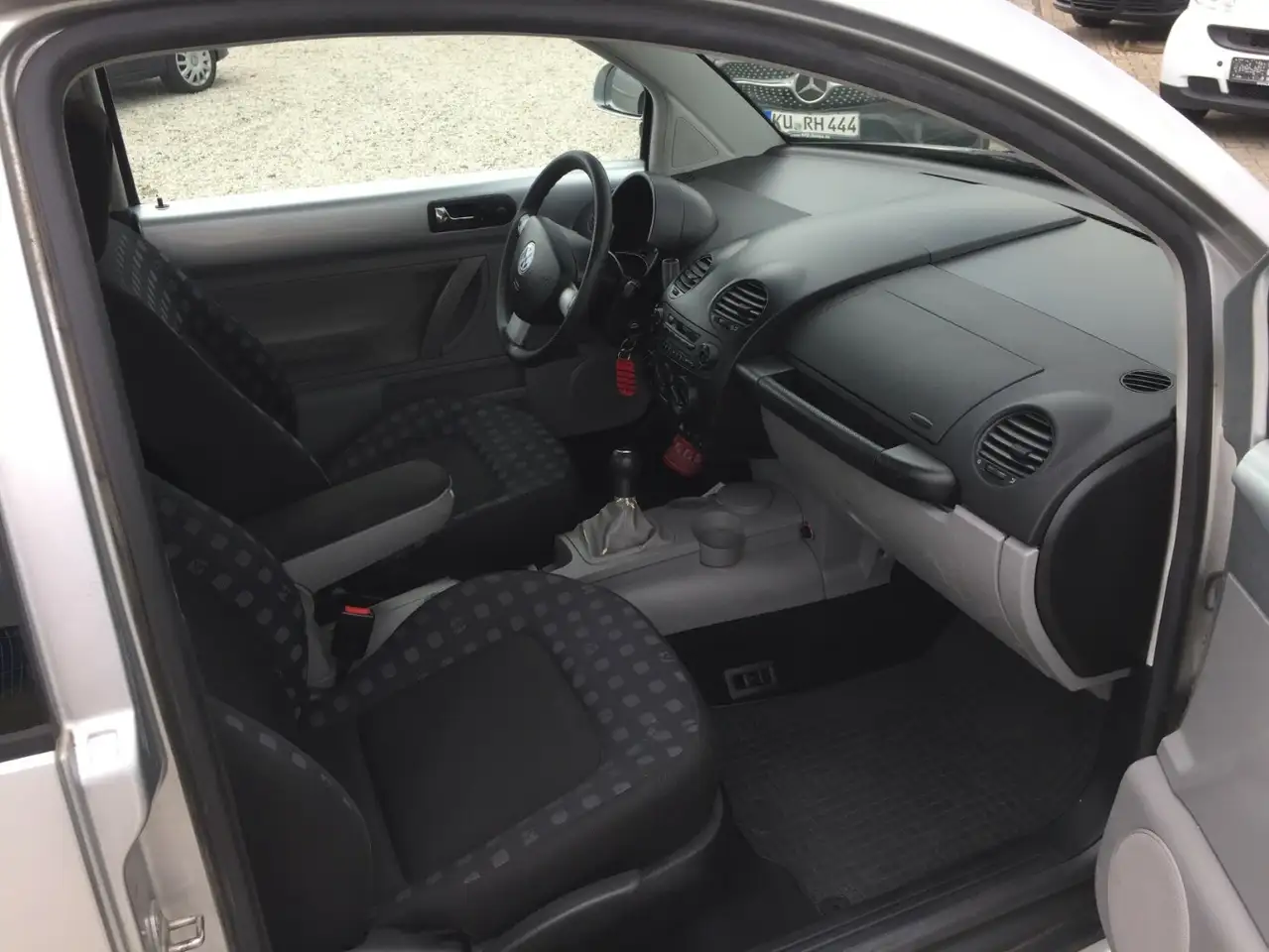 Volkswagen New Beetle 2.0 ,KLima, Klima,Tüv 01/28!, foto 4