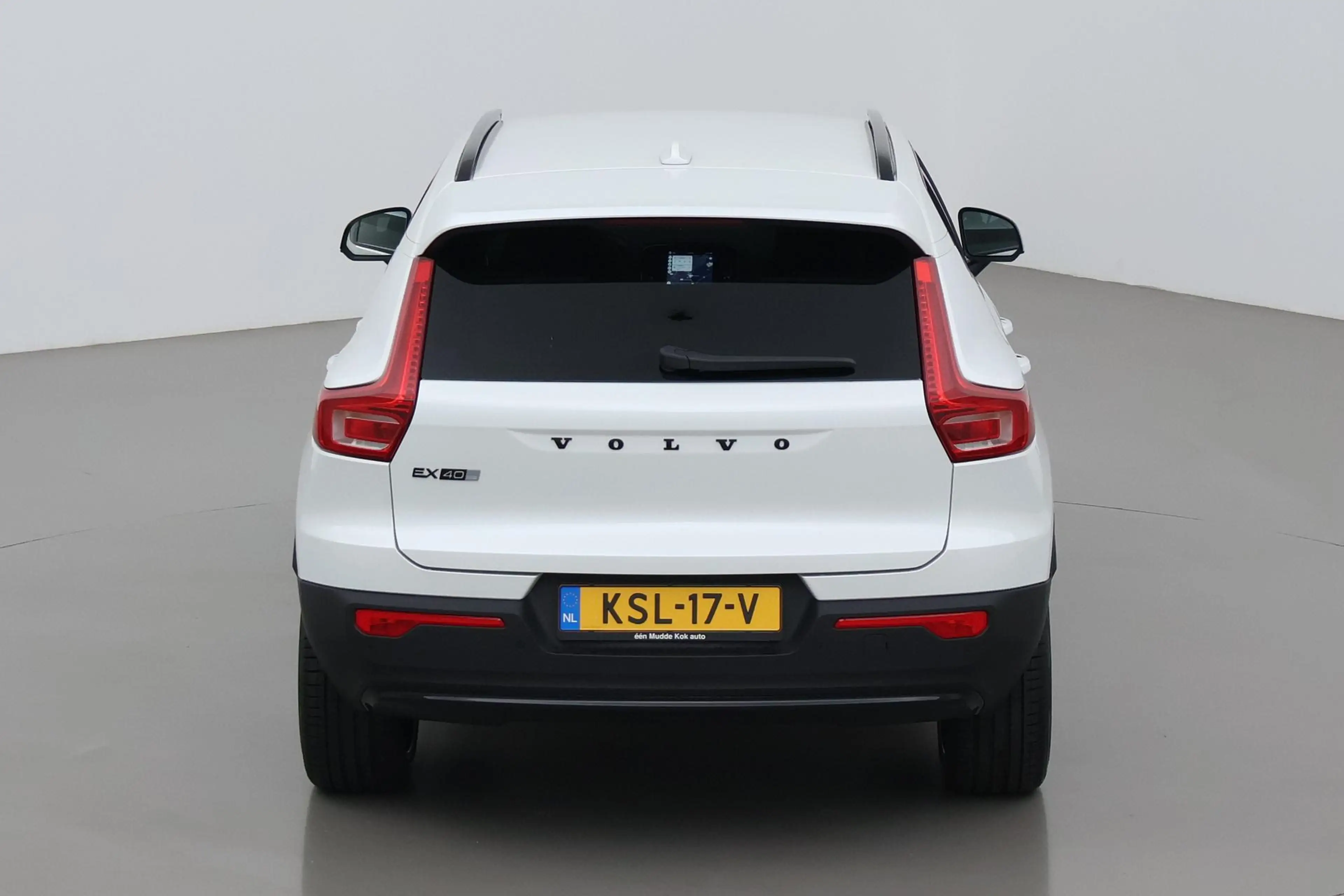 Volvo EX40 Extended Range Plus Black Edition 82 kWh | ACC | H — photo 10