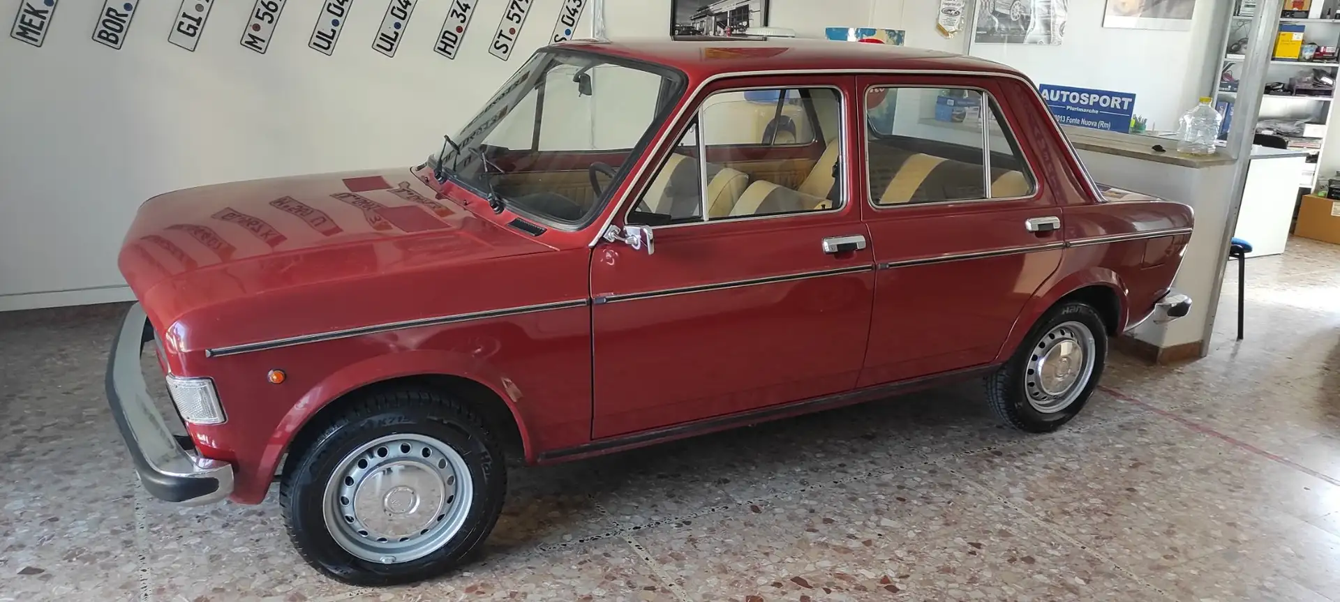 Fiat 128 special Червоний - 1