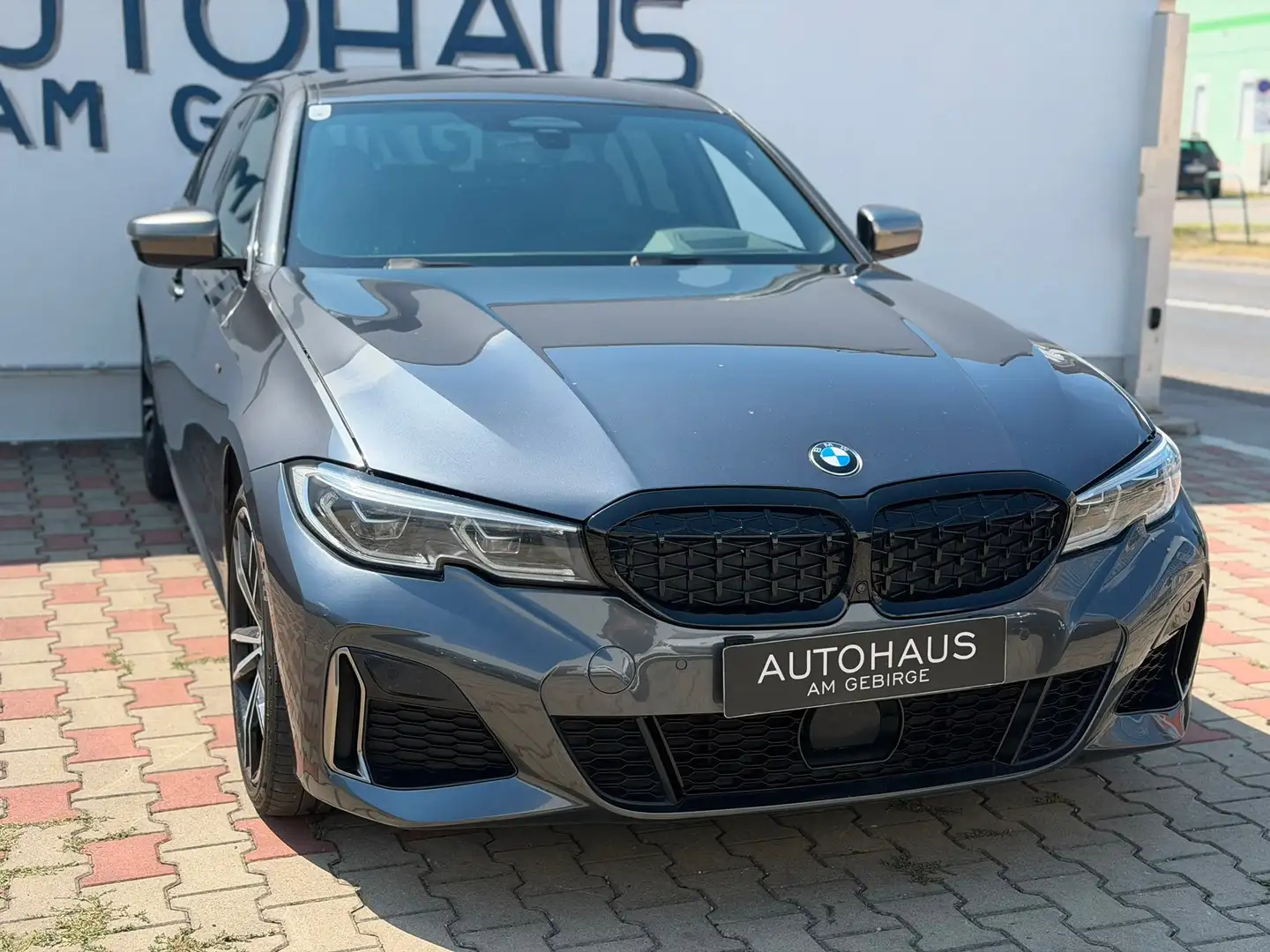 BMW 340 Grau - 1