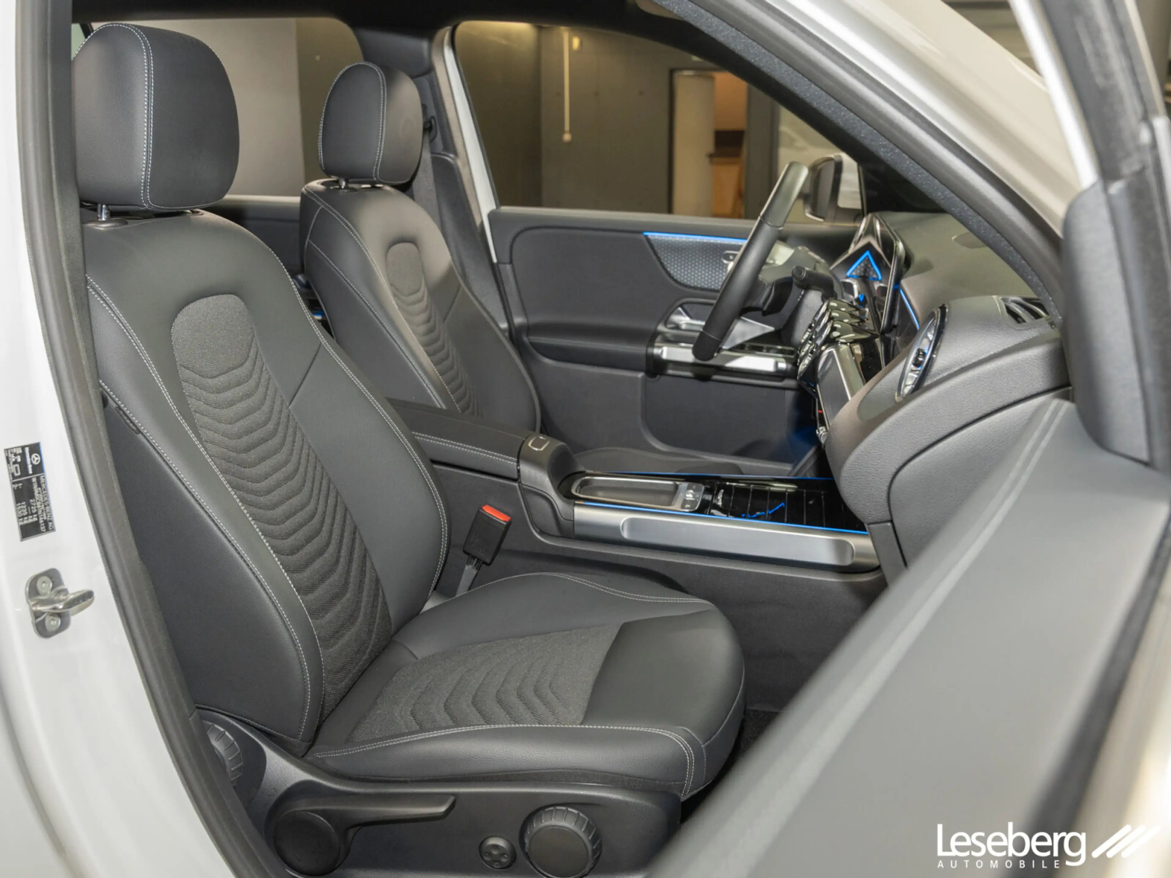 Mercedes-Benz EQB 250 EQB 250+ Progressive Adv. 7-Sitze/LED/Kamera/Shz — photo 15