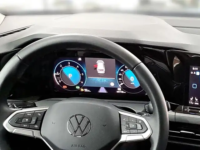 Volkswagen Golf view 14