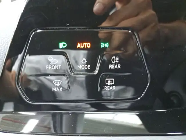 Volkswagen Golf view 10