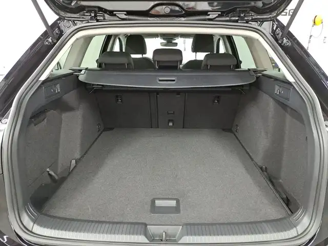 Volkswagen Golf view 7