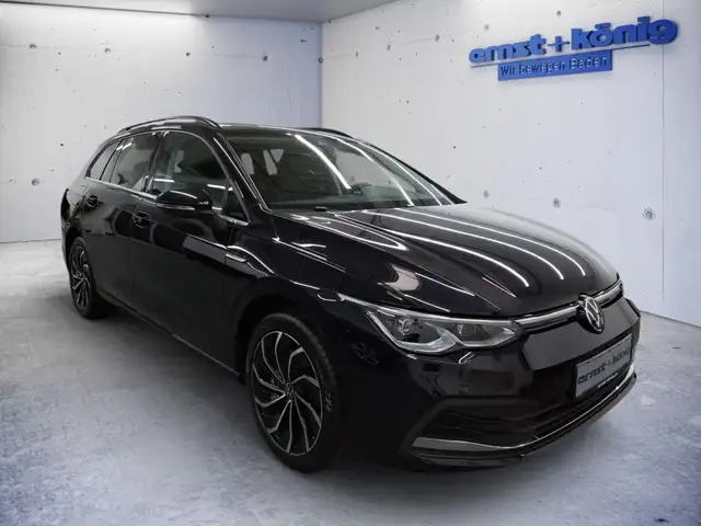 Volkswagen Golf view 2
