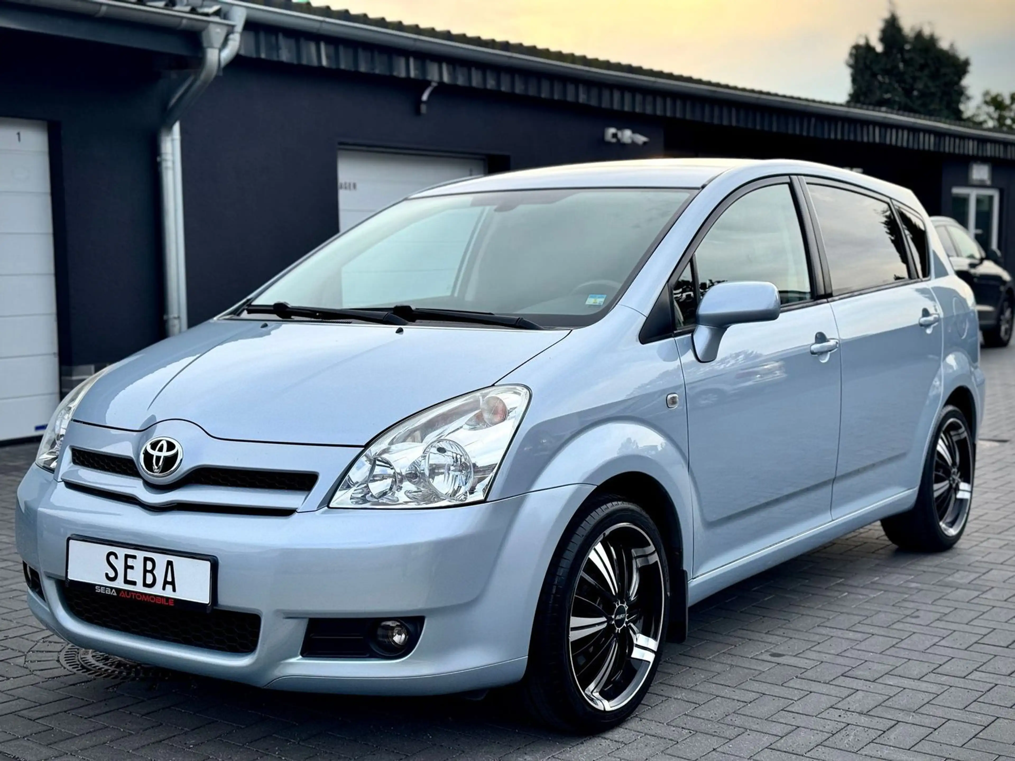 Toyota Corolla Verso 1.8 '7-Sitzer'Aut.'Klima'SHZ'TOP' — photo 3