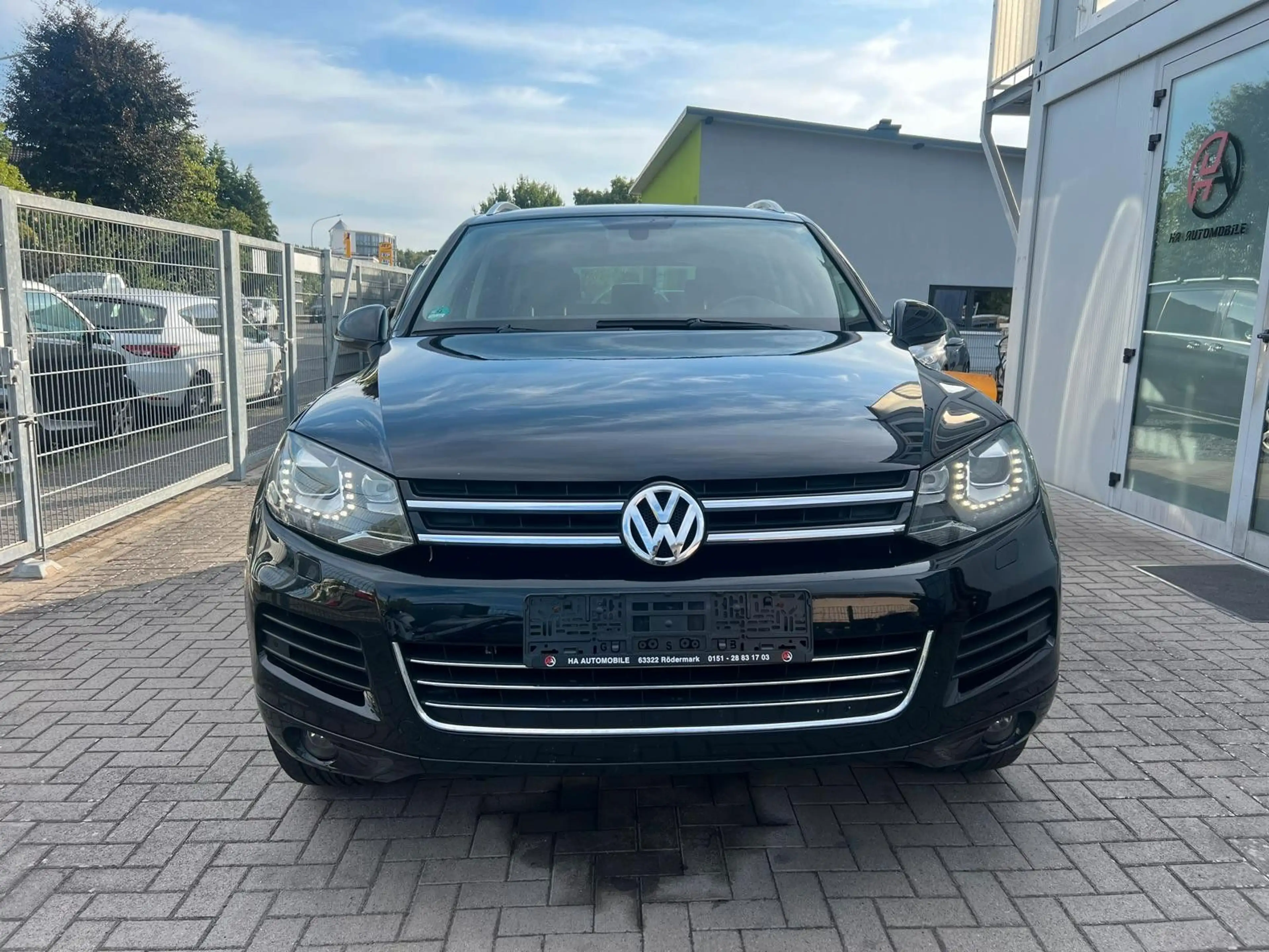 Volkswagen Touareg V6 TDI BMT Navi Xenon — photo 2