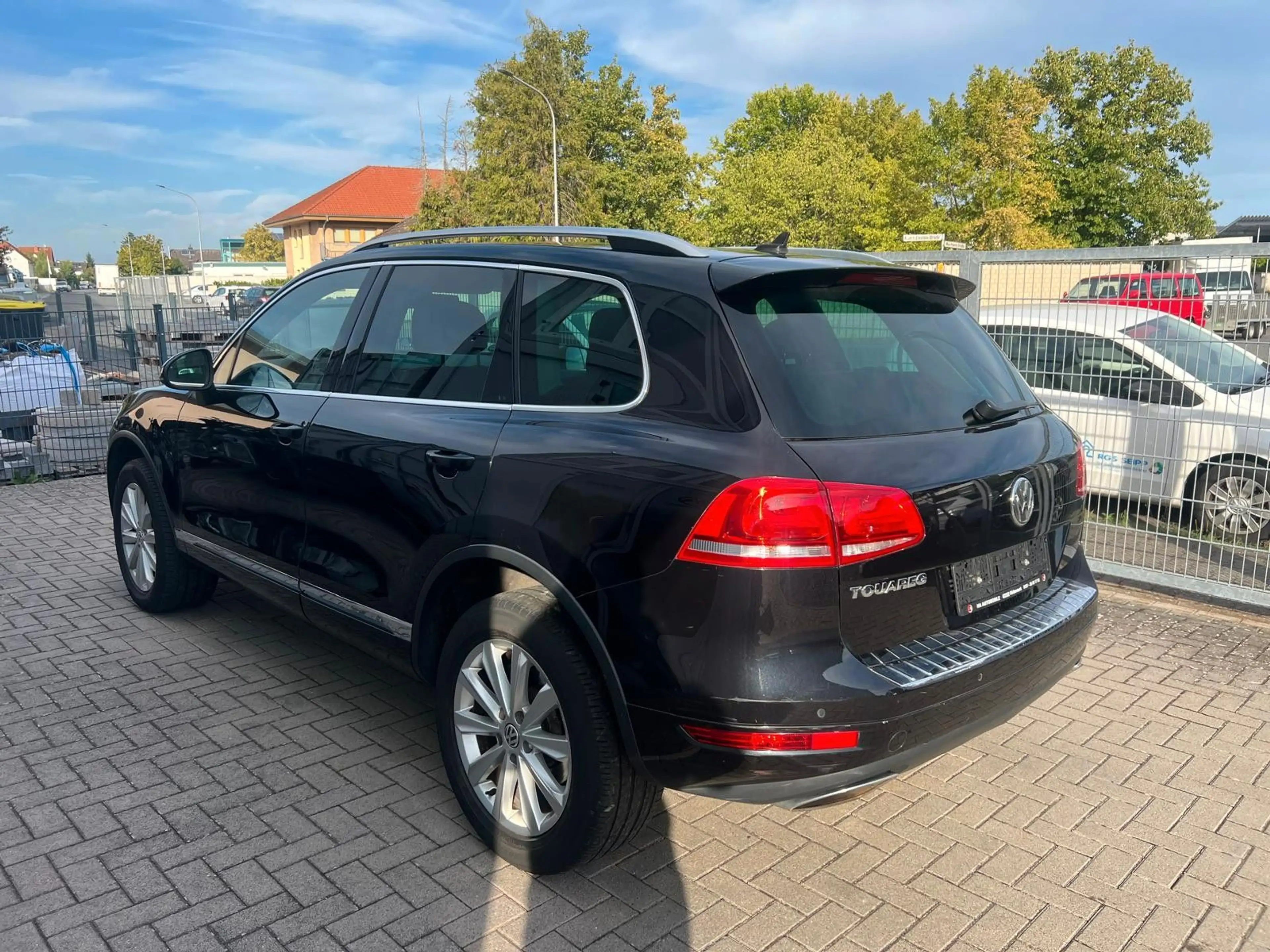 Volkswagen Touareg V6 TDI BMT Navi Xenon — photo 6
