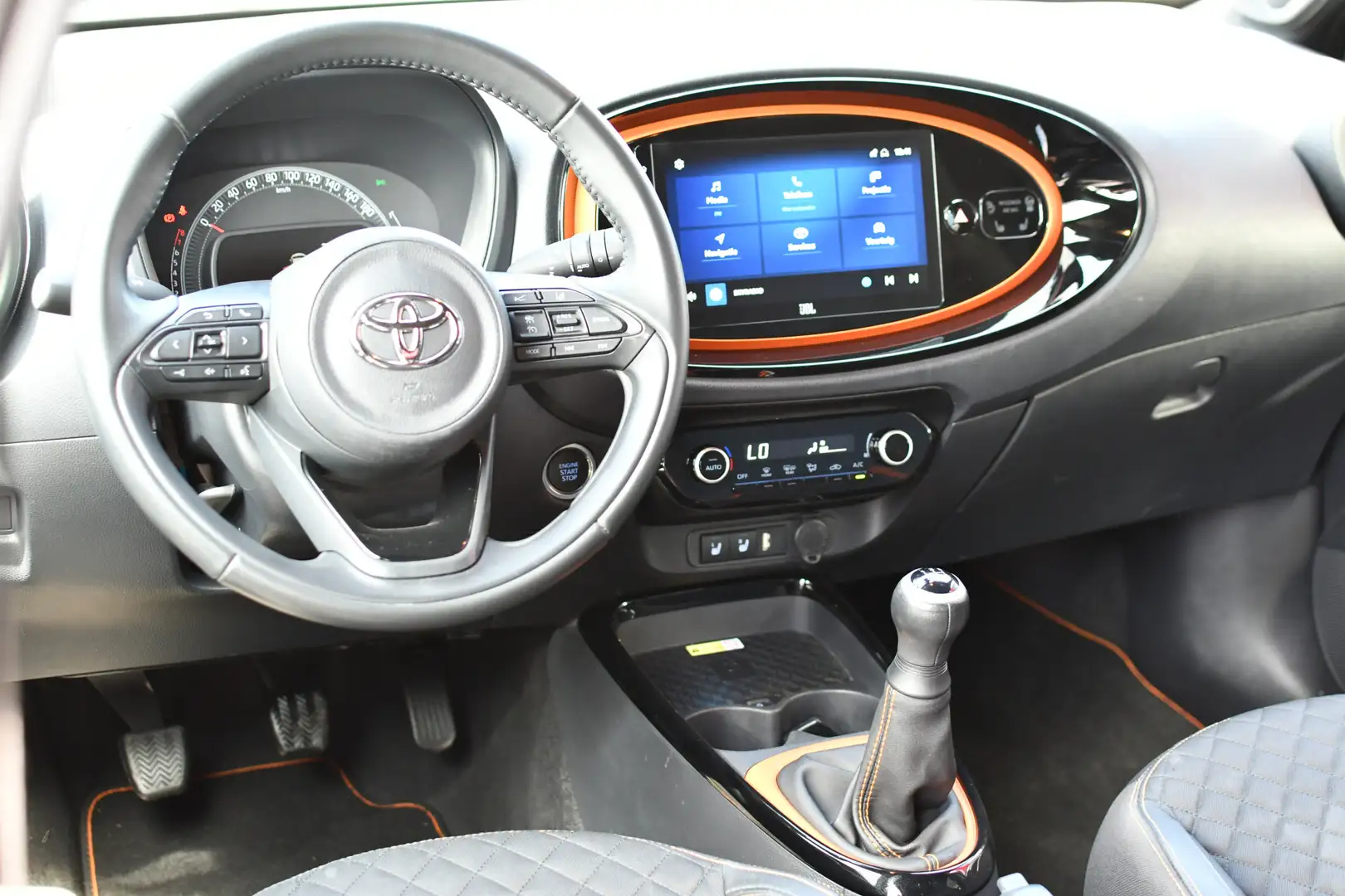 Toyota Aygo X 1.0 VVT-i MT Limited 5-deurs 72pk | JBL | Apple Ca Groen - 2