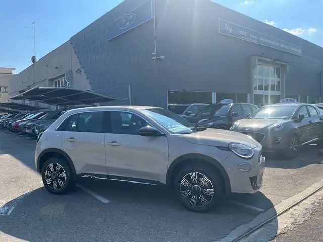 Fiat 600 Hybrid 110 CV DCT MHEV Business