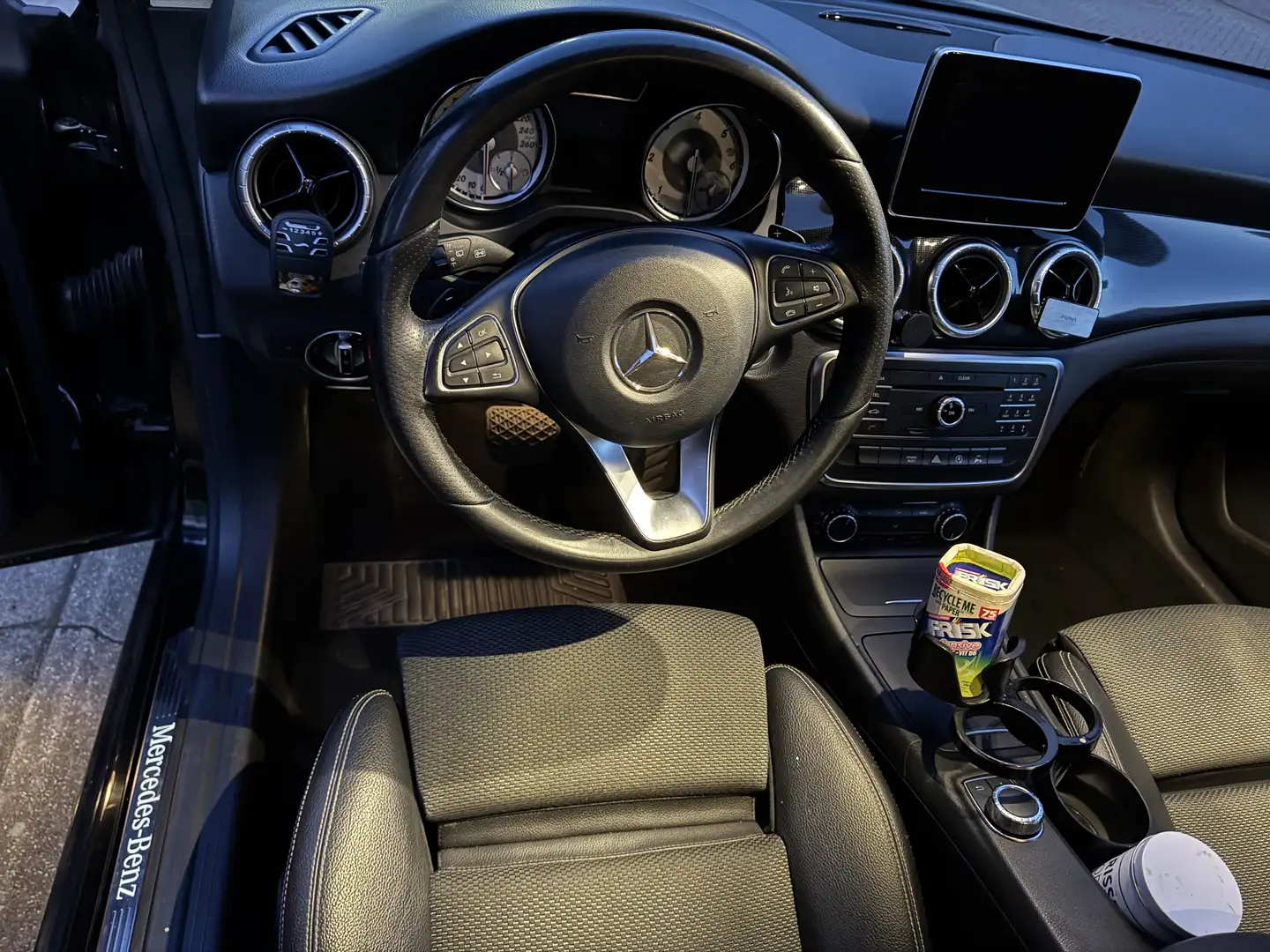 Mercedes-Benz CLA 200 Shooting Brake (CDI) d 4Matic 7G-DCT Zwart - 1