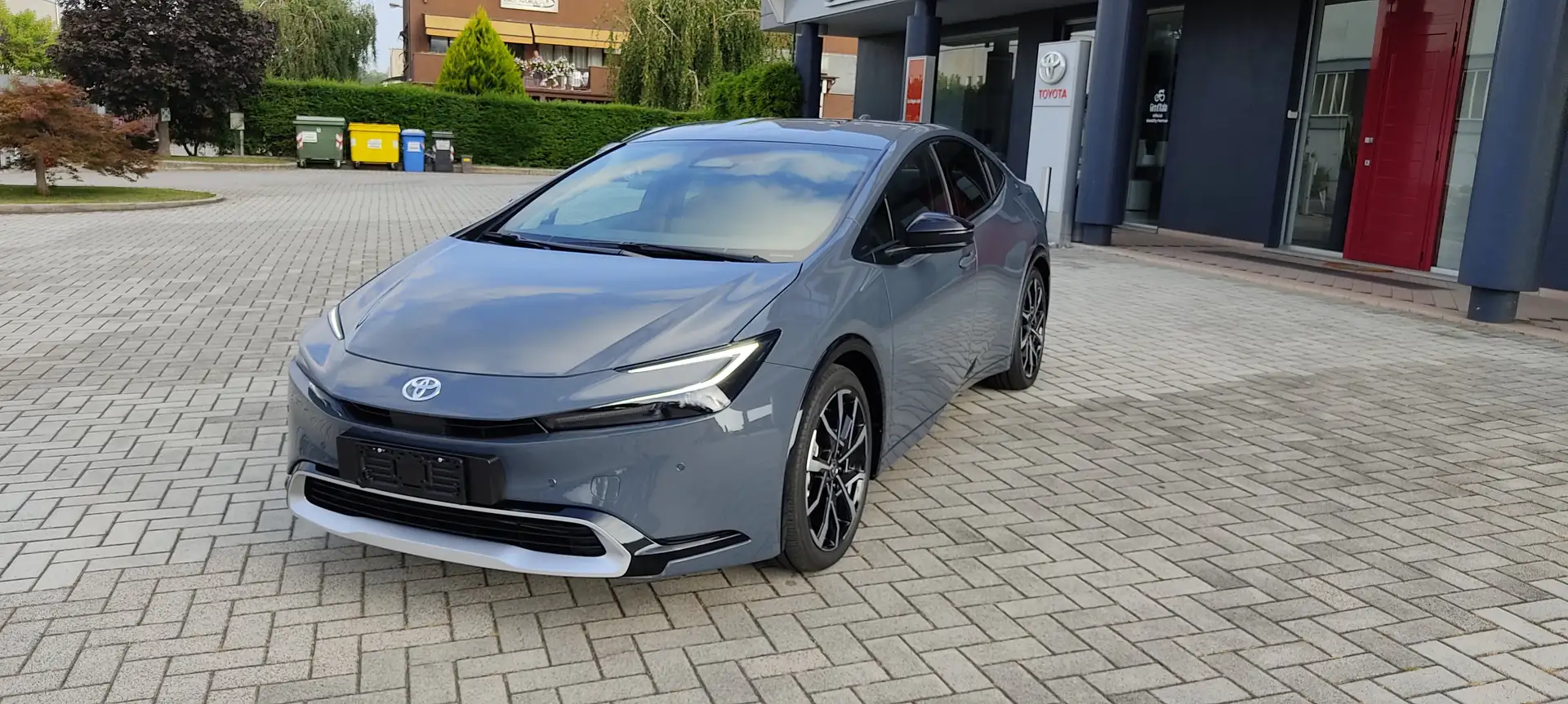 Toyota Prius 2.0 Plug-In Hybrid 220CV Lounge MY25 Grigio - 2