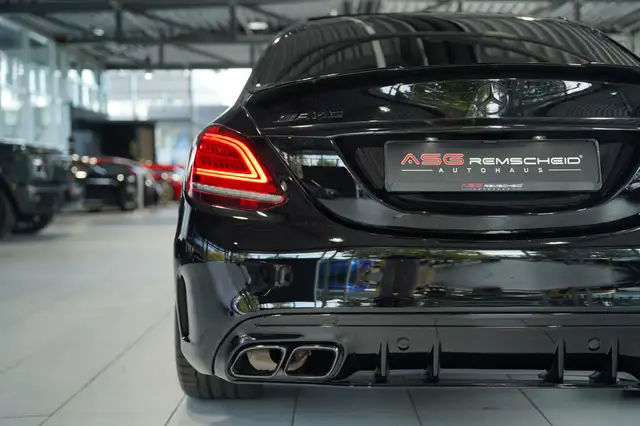 Mercedes-Benz C Class view 15