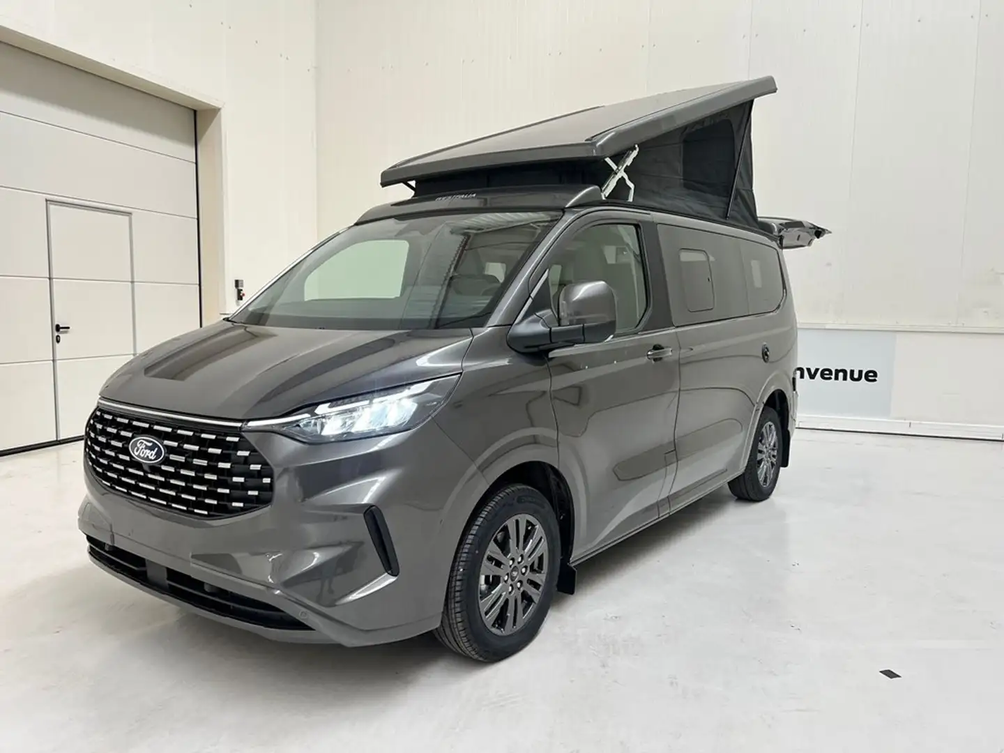 Ford Transit Custom * New Nugget L1  / Diesel Manueel * Grijs - 1