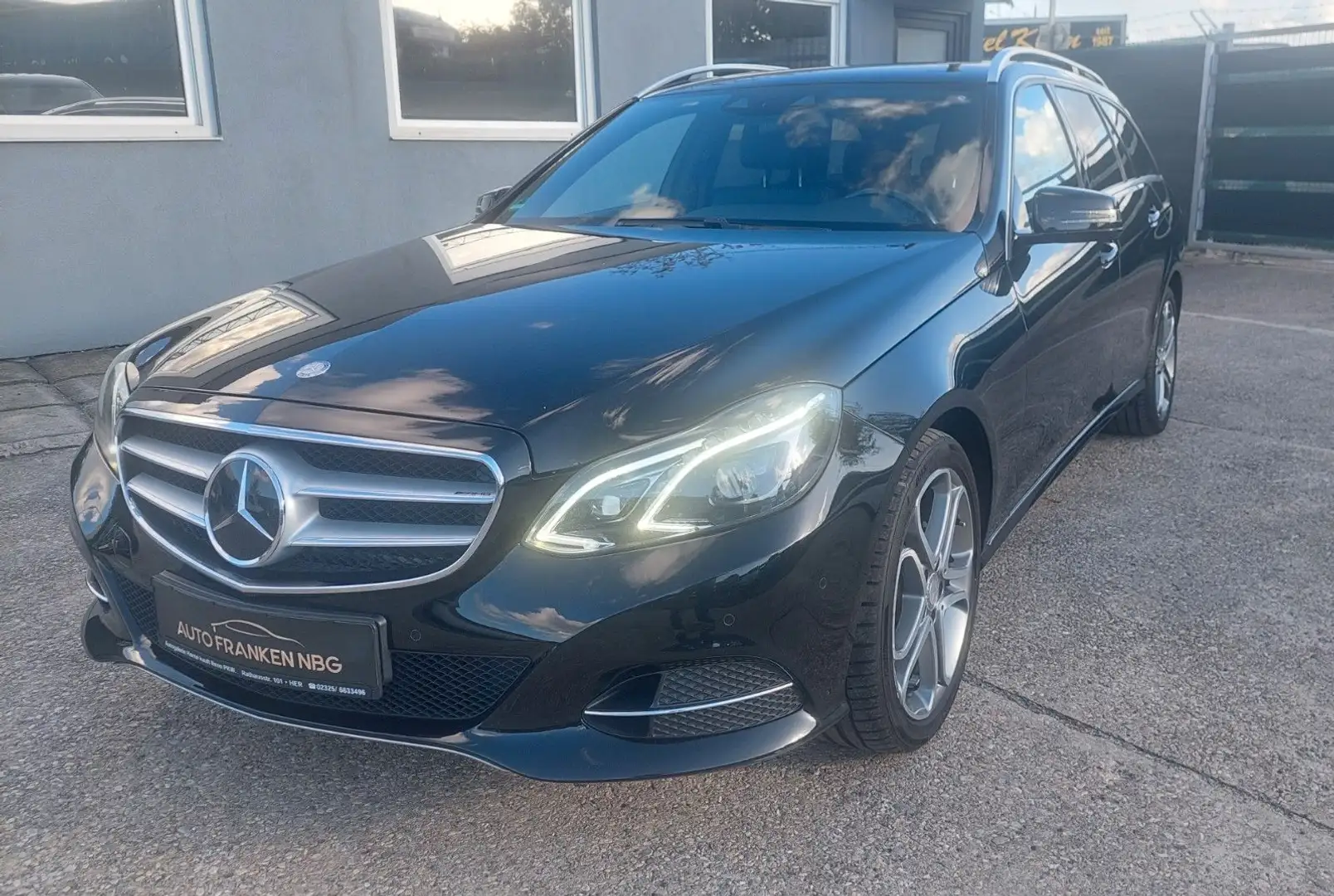Mercedes-Benz E 250 T-Modell E 250 CDI BlueEfficiency Avantgarde Schwarz - 1
