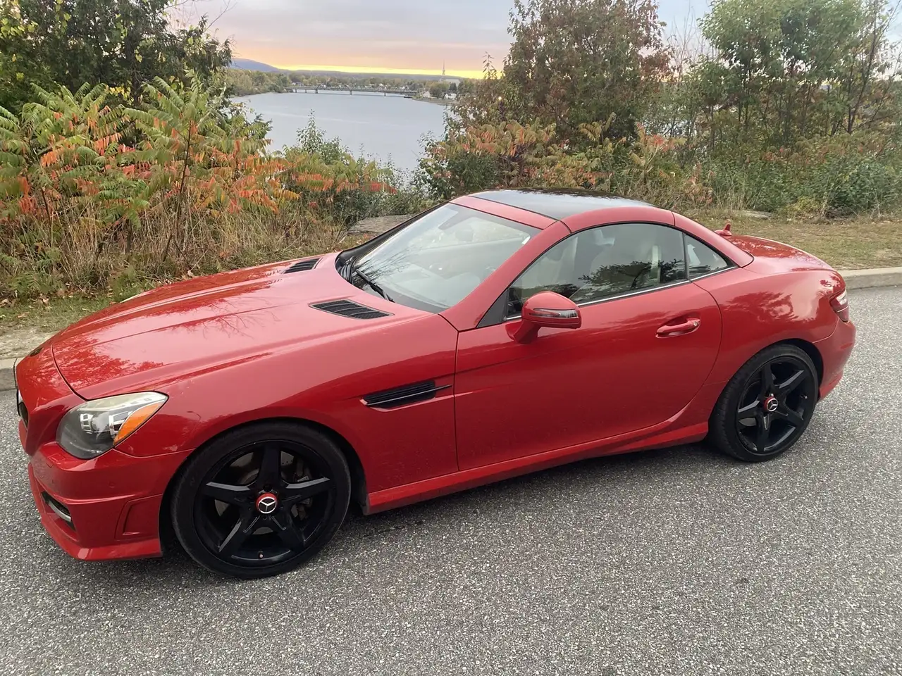 Mercedes-Benz SLK снимка Mercedes-Benz SLK