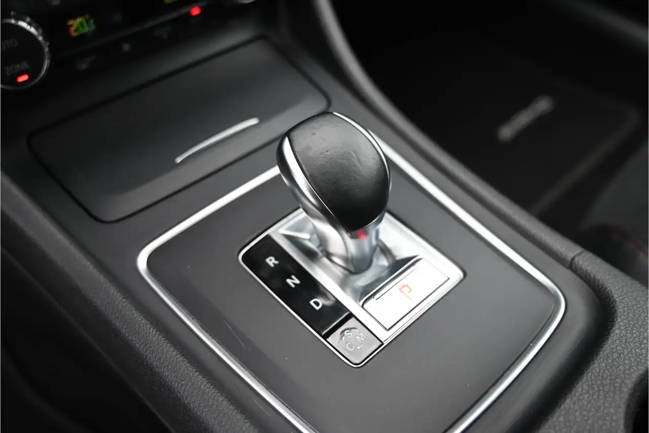 MERCEDES-BENZ A 45 AMG 4MATIC 362 ch BVA - VOLANT EN CUIR