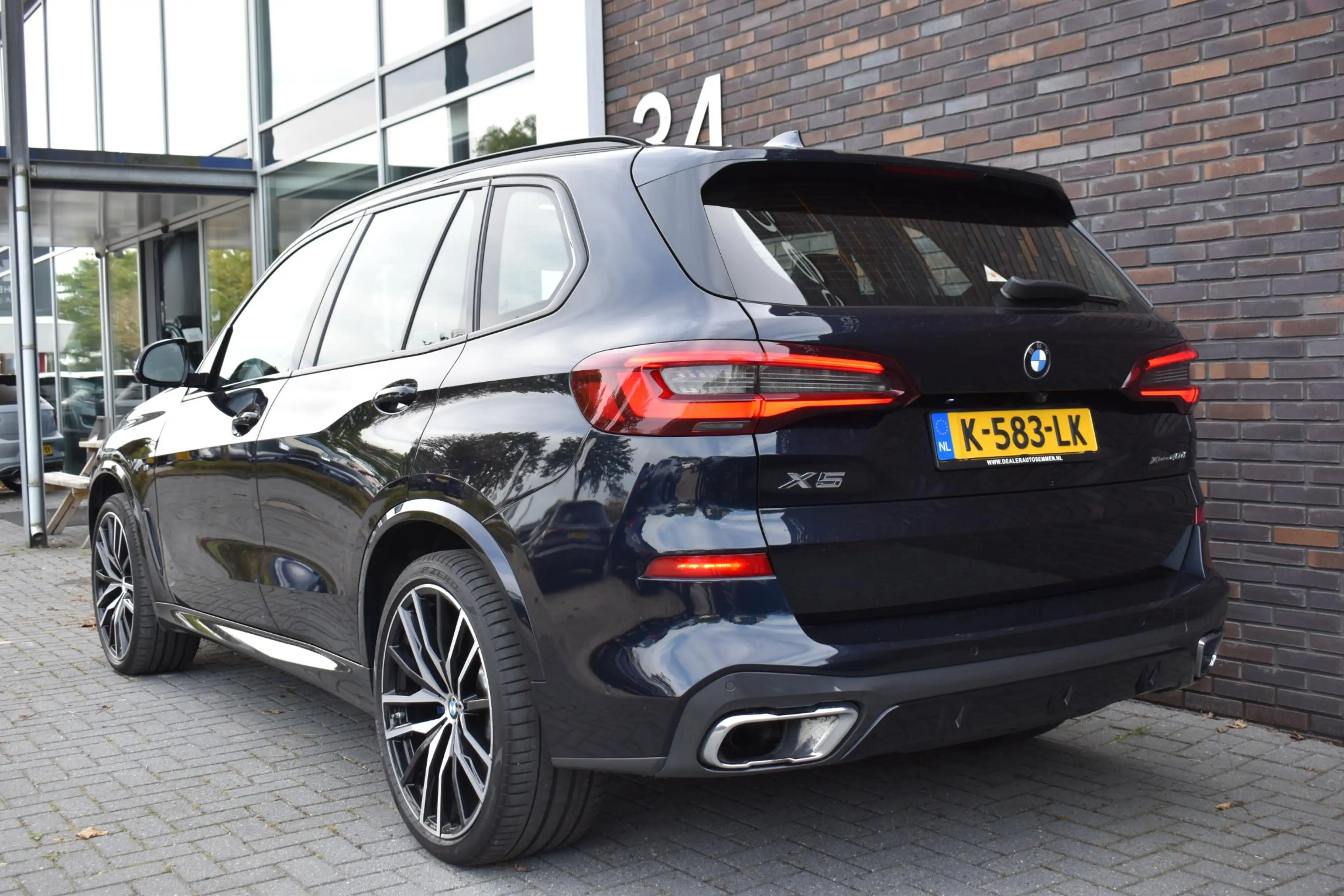 BMW X5 xDrive40d High Executive PANO — photo 2