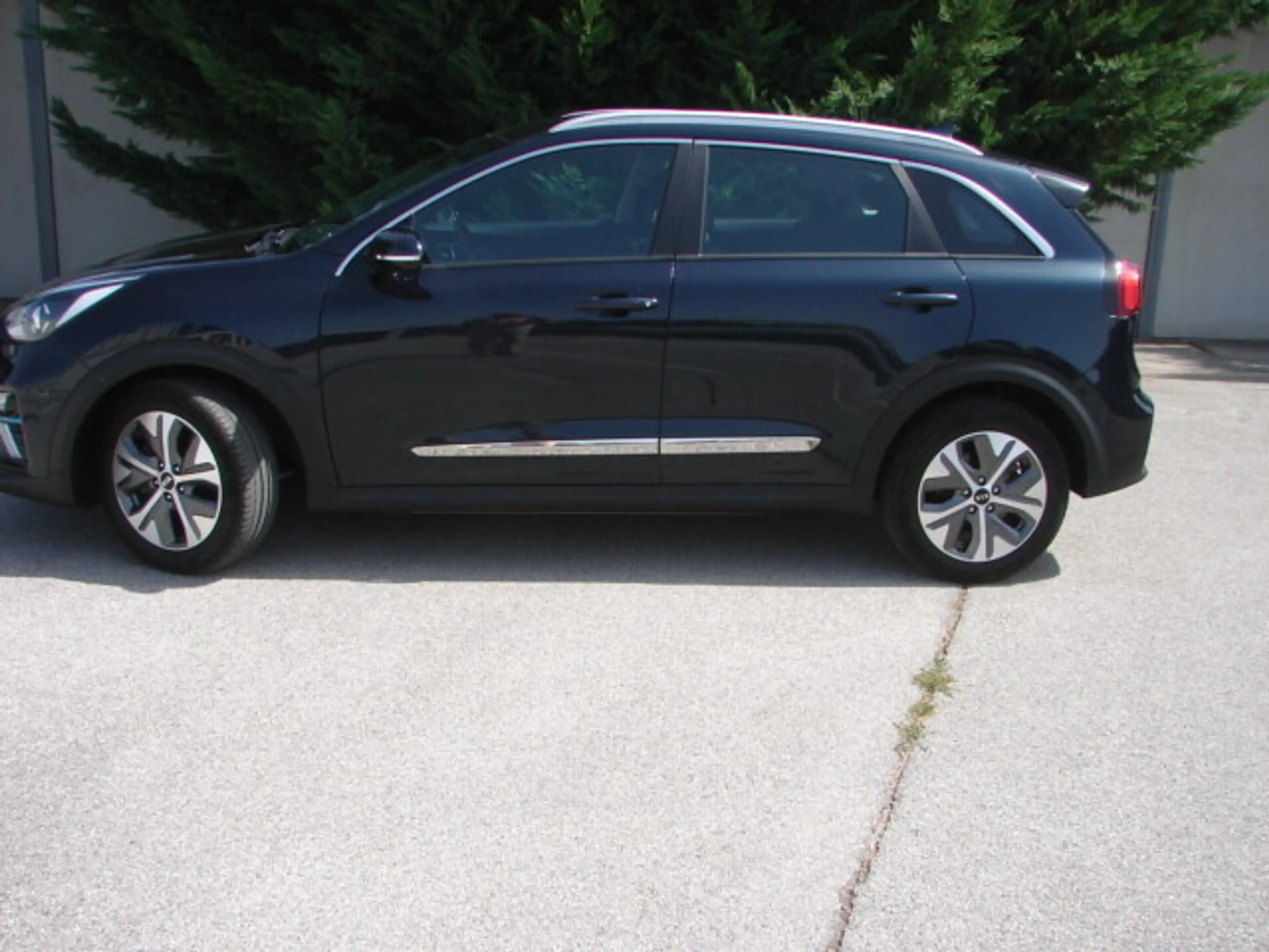 Kia e-Niro Niro EV 64kWh long Range Silber Aut. — photo 2