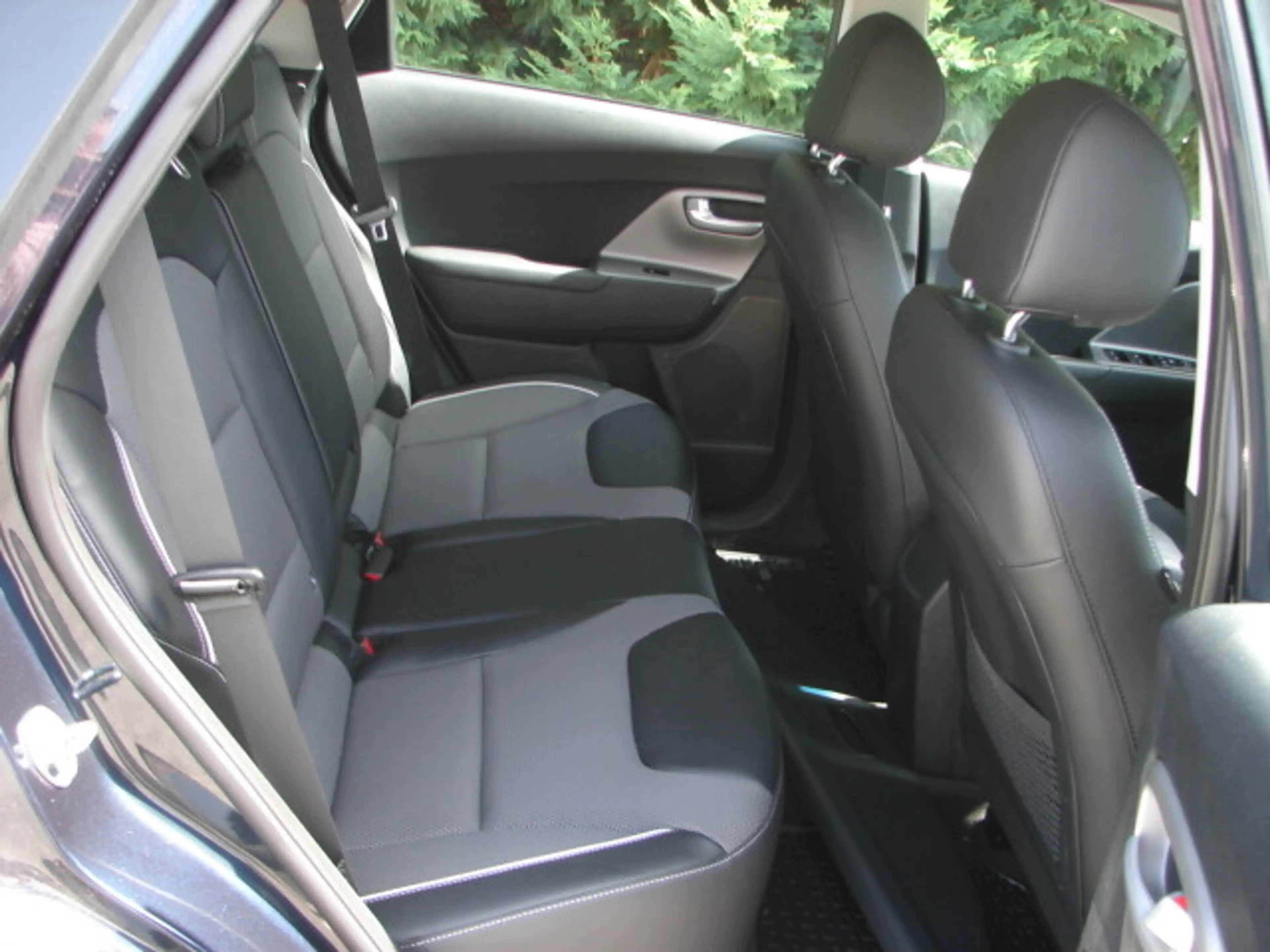 Kia e-Niro Niro EV 64kWh long Range Silber Aut. — photo 15
