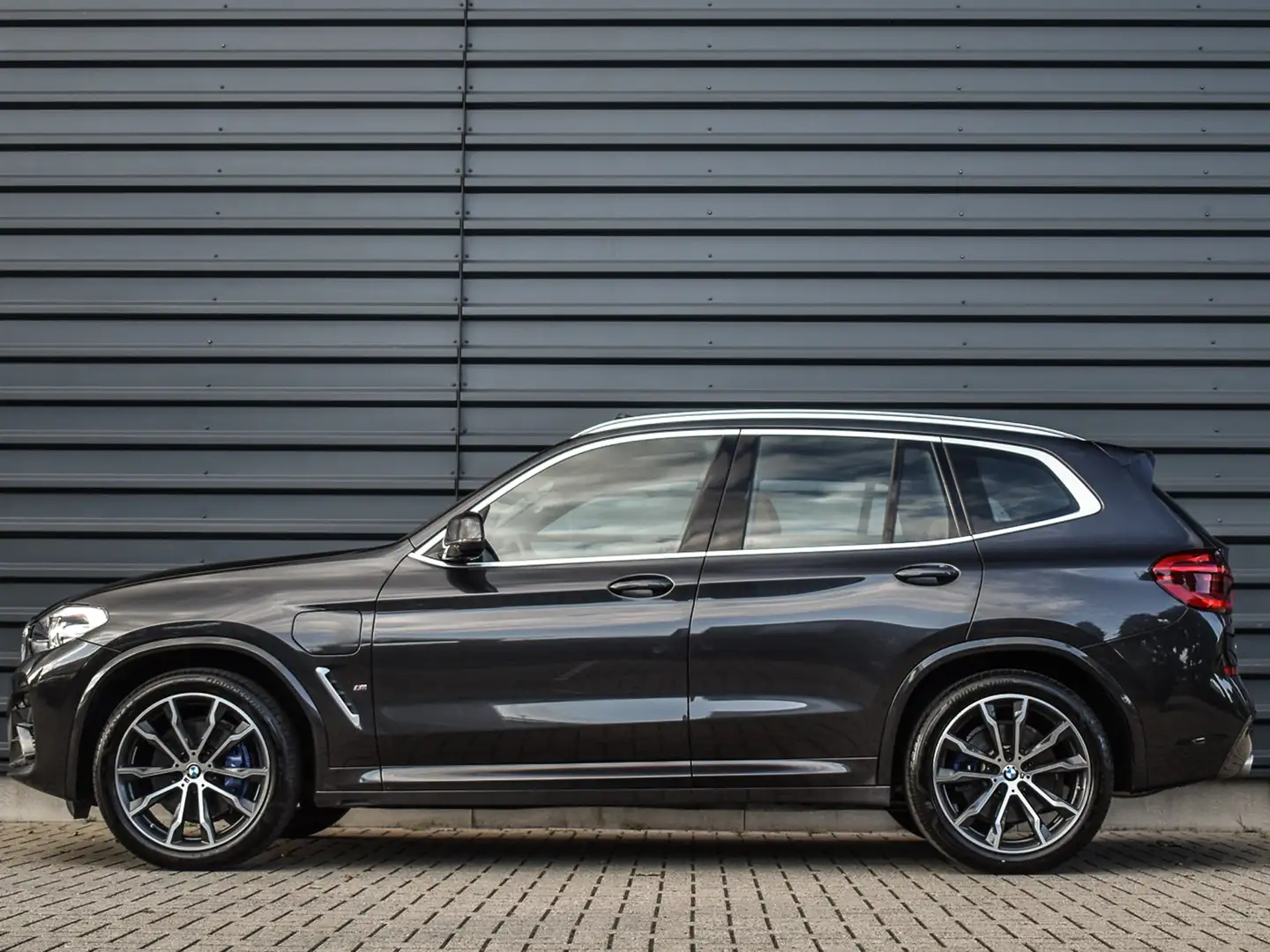 BMW X3 xDrive30e M-SPORT | PANORAMADAK | STOEL- EN STUUR - 2