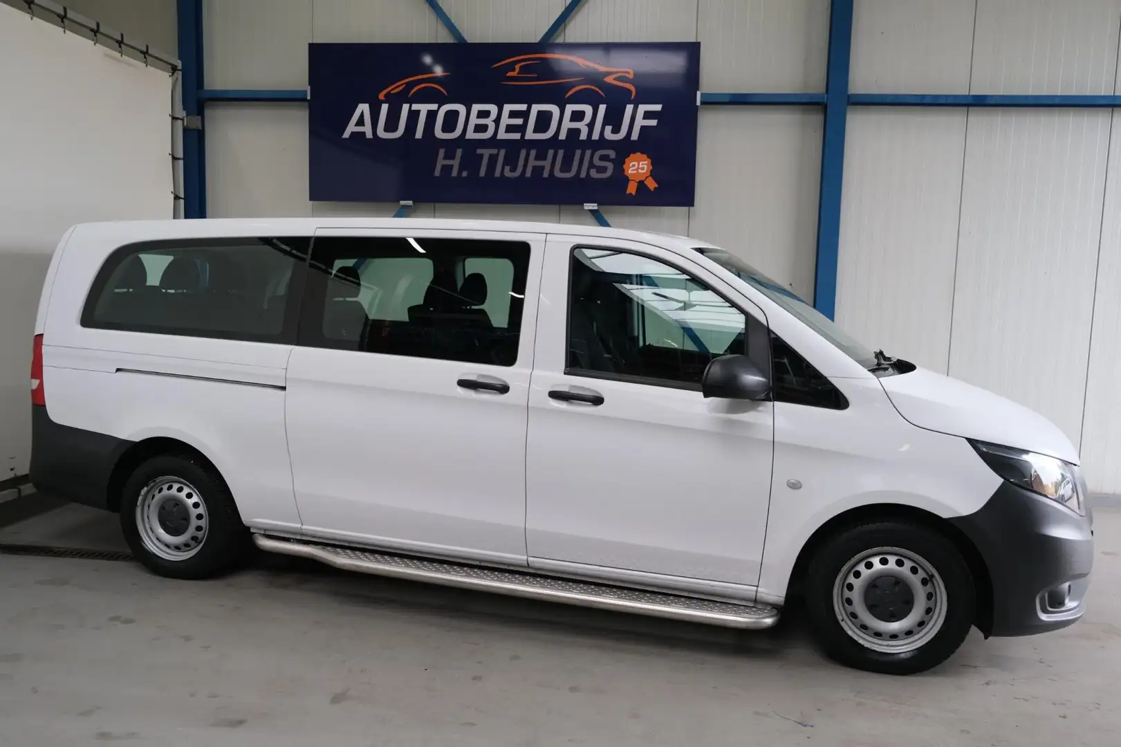 Mercedes-Benz Vito Tourer 110 CDI Base Extra Lang 9p - N.A.P. Airco. Wit - 2