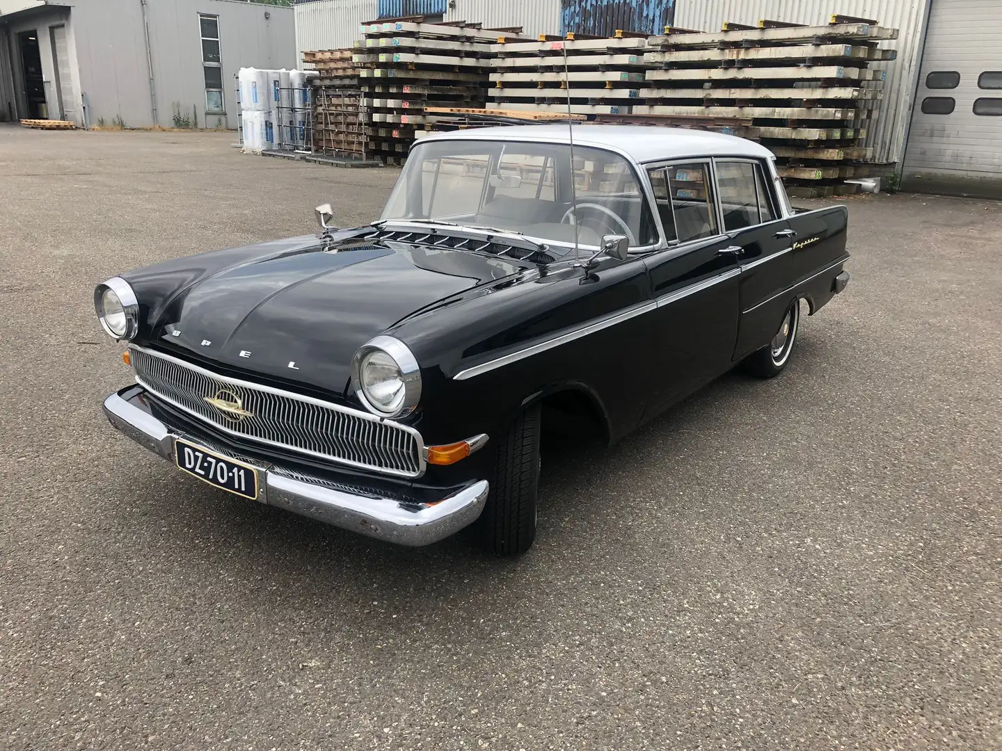Opel Opel Kapitän Чёрный - 1