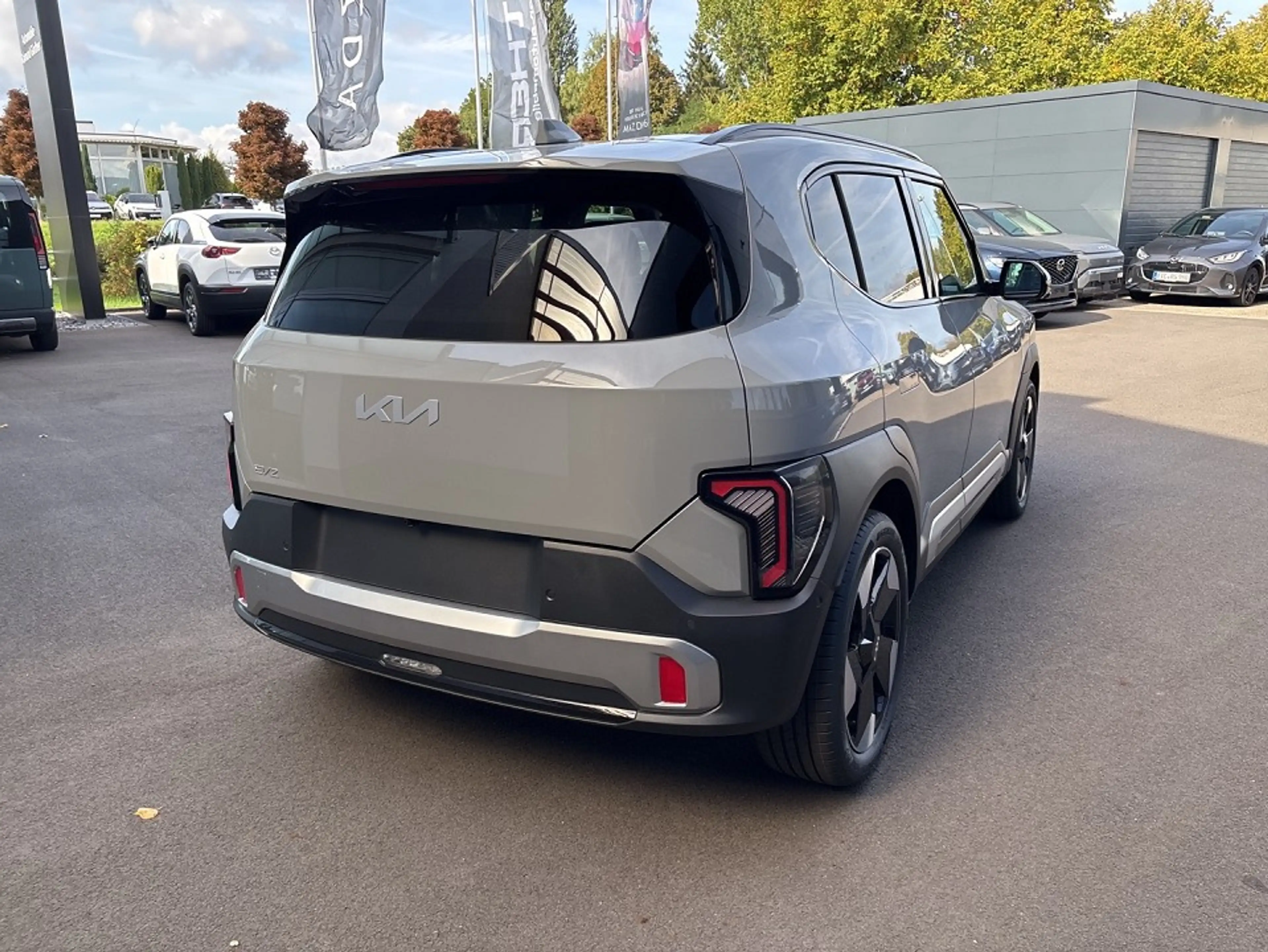 Kia EV2 61 5S EARTH WIC 22AC TEC DWP DES — photo 3