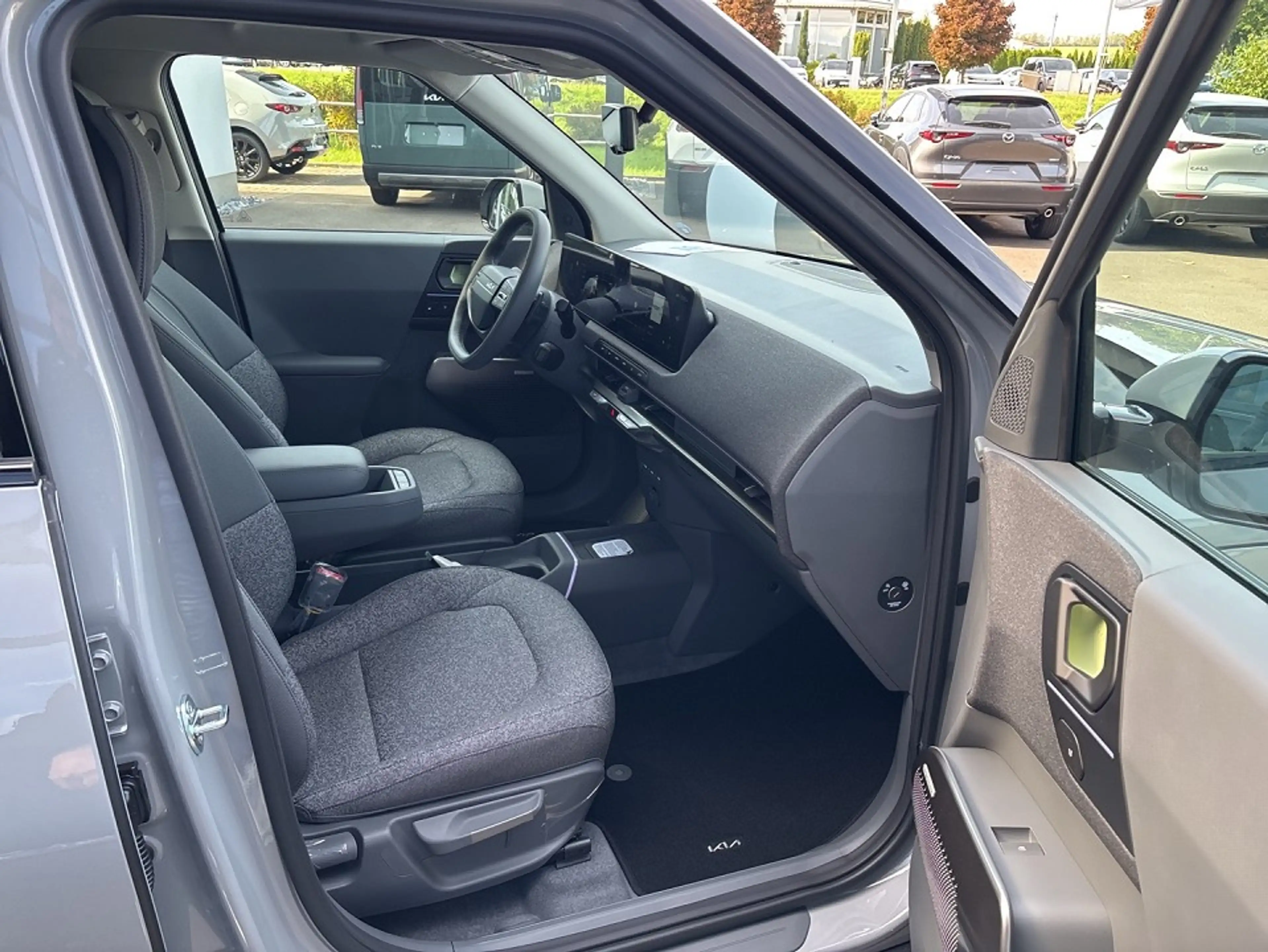 Kia EV2 61 5S EARTH WIC 22AC TEC DWP DES — photo 9