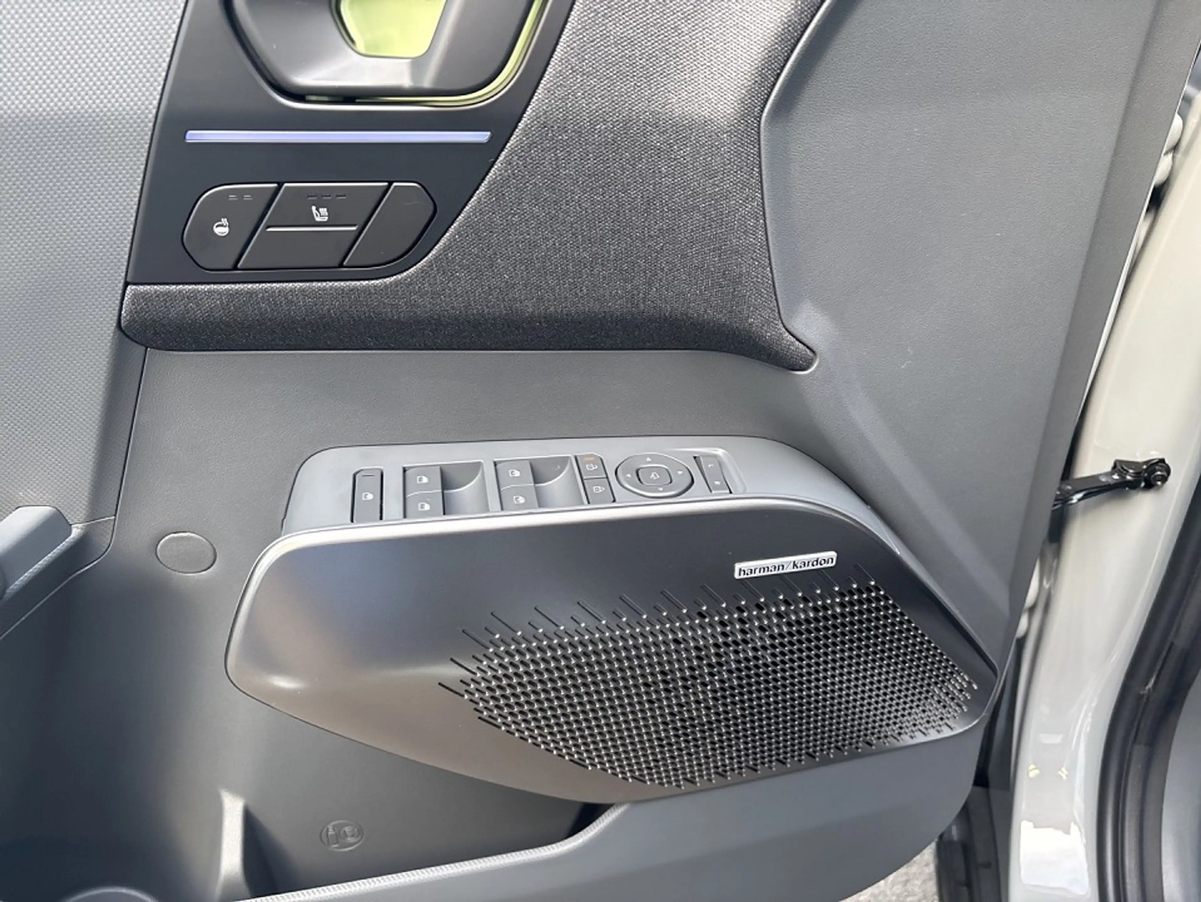 Kia EV2 61 5S EARTH WIC 22AC TEC DWP DES — photo 13