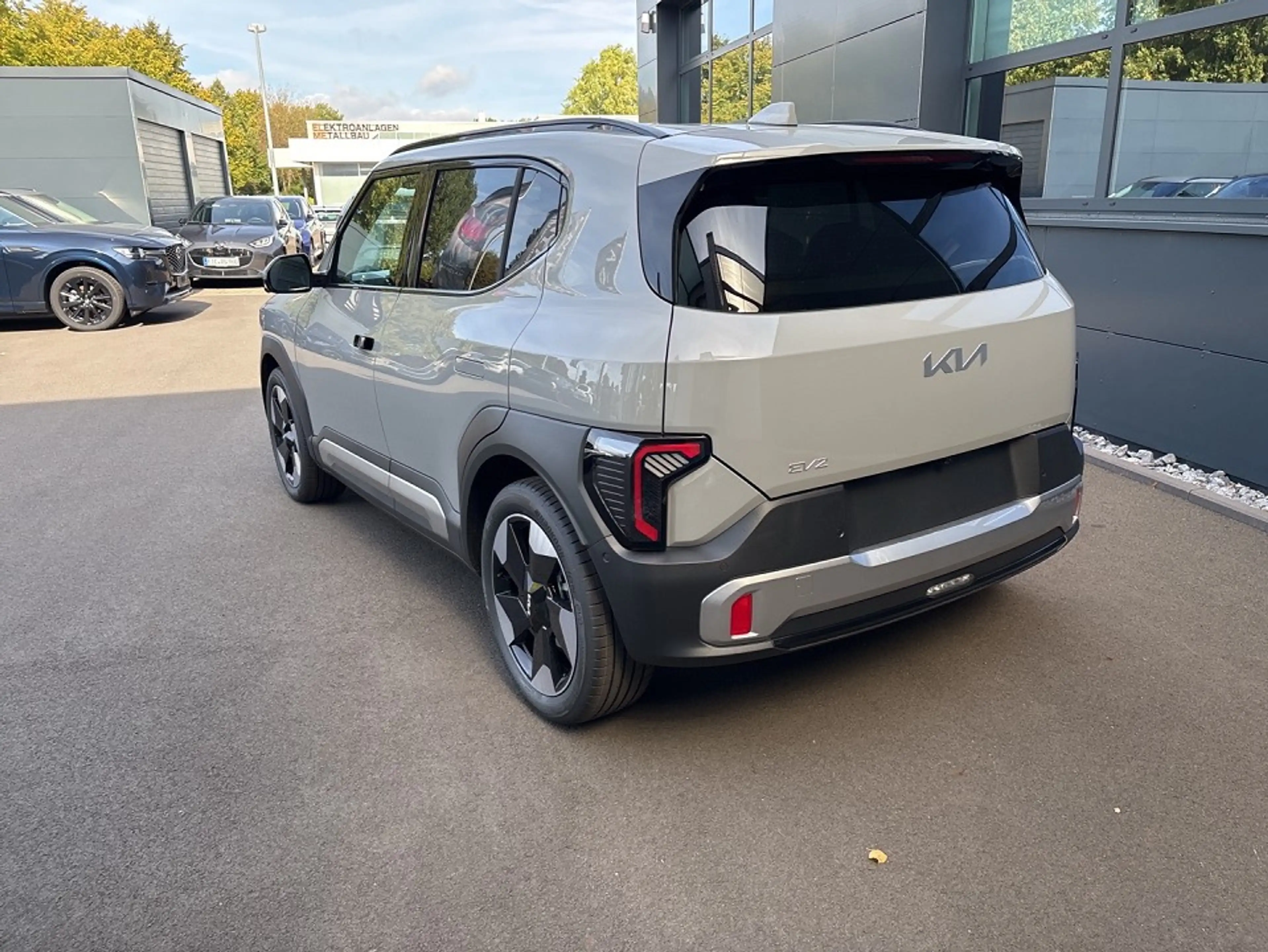Kia EV2 61 5S EARTH WIC 22AC TEC DWP DES — photo 4