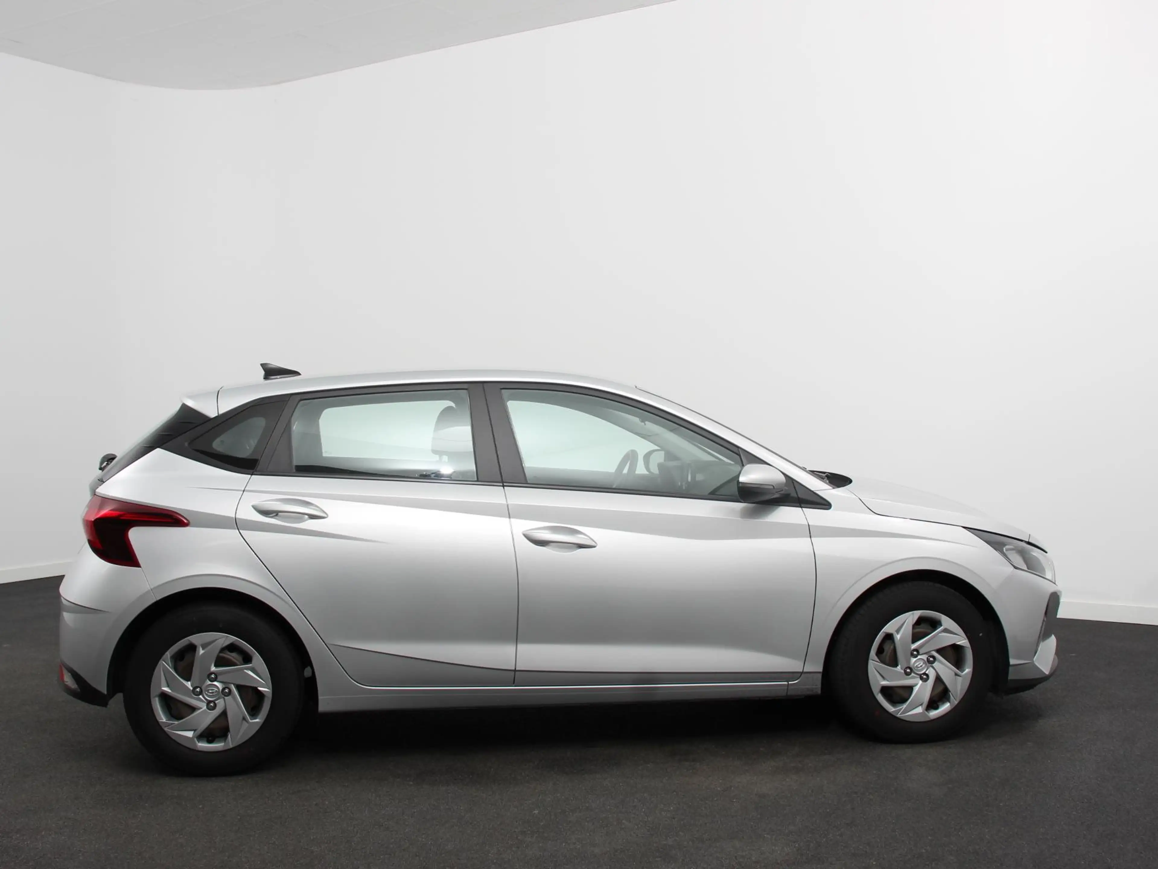 Hyundai i20 1.2 MPI Essential Navigatie Apple CarPlay Android — photo 7