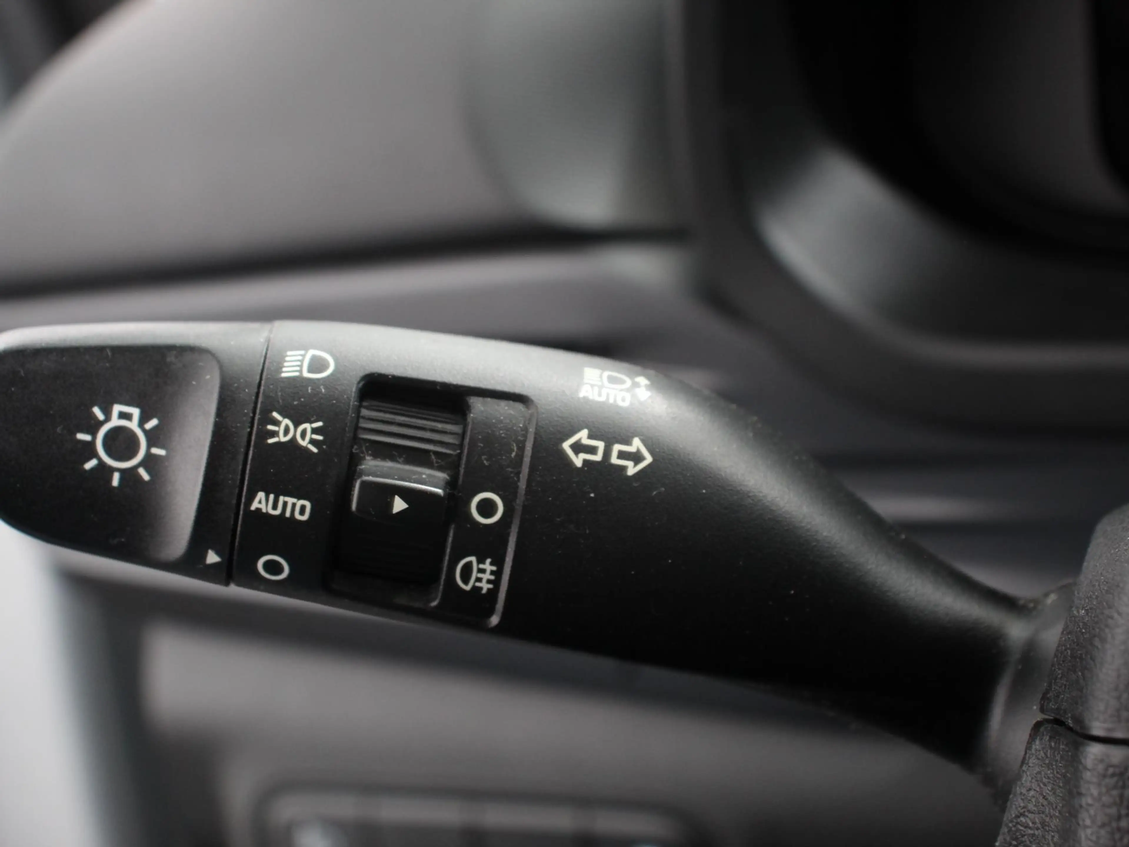 Hyundai i20 1.2 MPI Essential Navigatie Apple CarPlay Android — photo 14