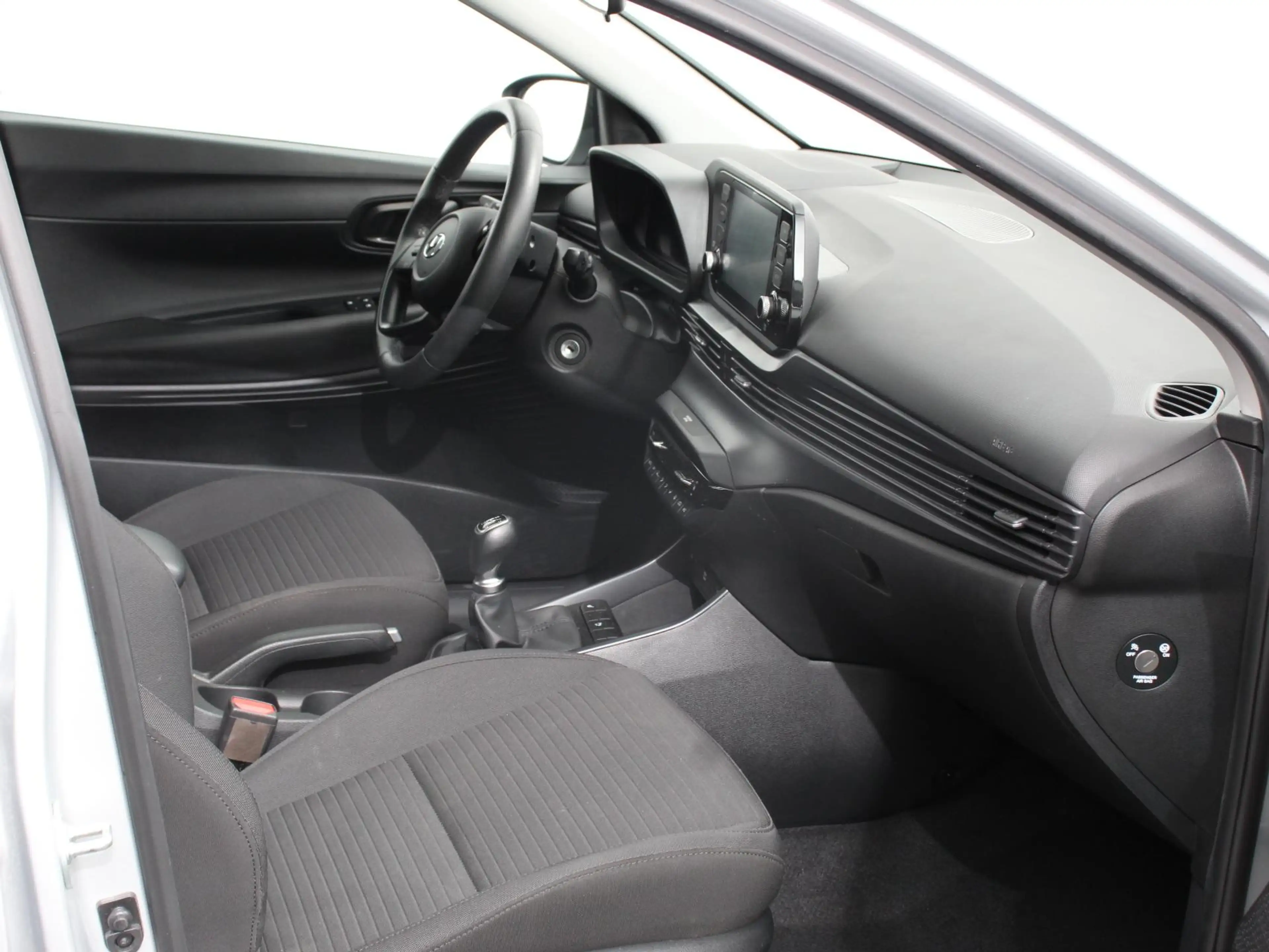 Hyundai i20 1.2 MPI Essential Navigatie Apple CarPlay Android — photo 2