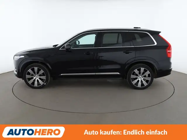 Volvo XC90 view 3