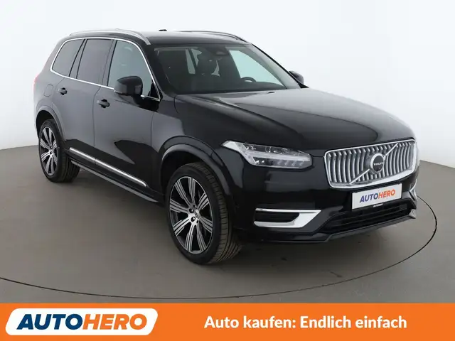 Volvo XC90 view 8
