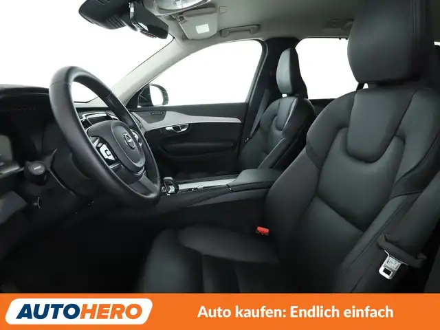Volvo XC90 view 10