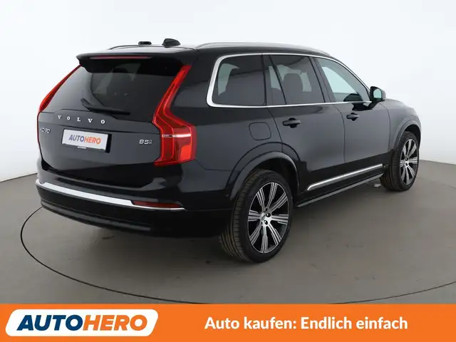 Volvo XC90 view 6