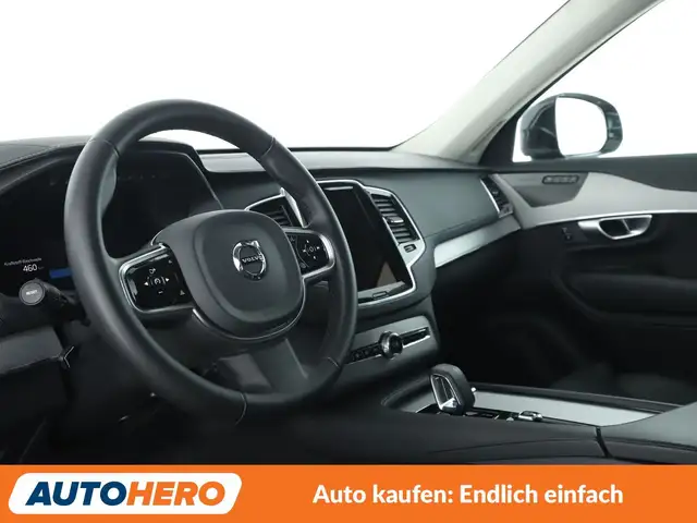 Volvo XC90 view 11