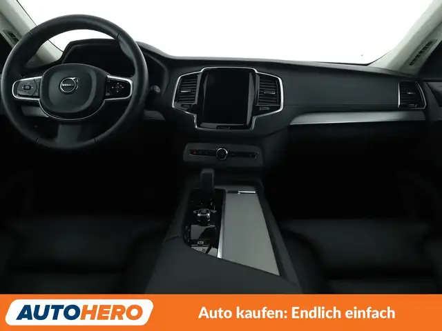 Volvo XC90 view 12
