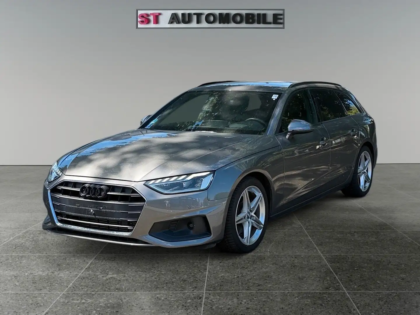 Audi A4 Avant 40 TFSI 2.0-Navi-LED-Automatik-HUD Grau - 1
