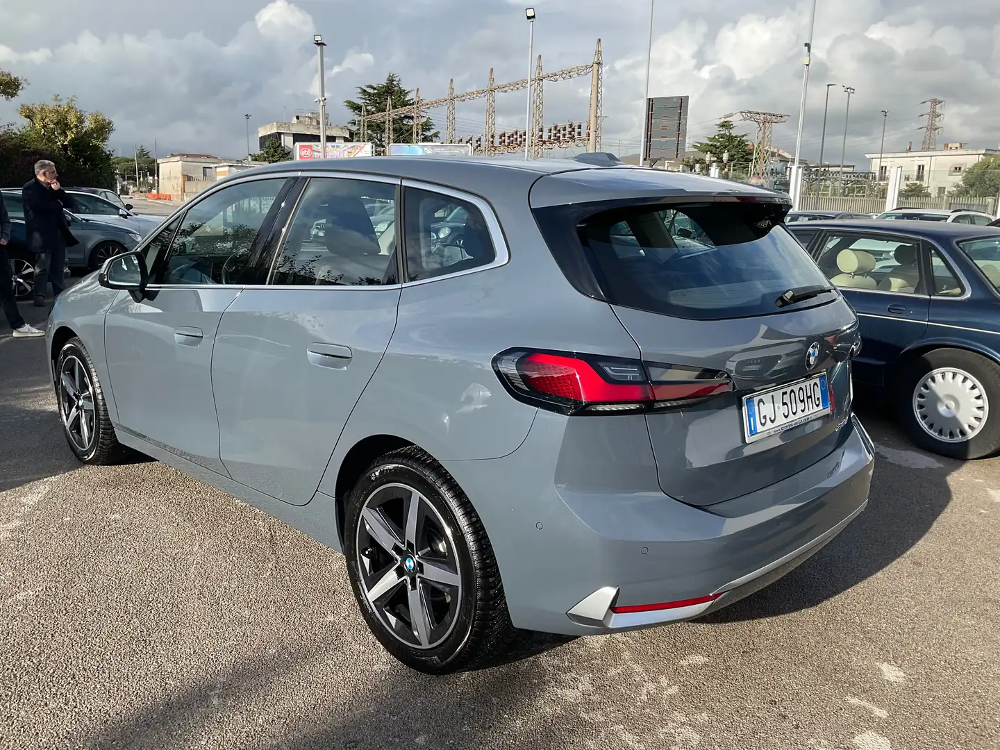 BMW 218 218d Active Tourer Luxury auto Grigio - 2